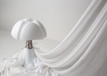 MARTINELLI-LUCE_PIPISTRELLO-WHITE-MATT_©-Photo-Credit-Diego-Laurino_Style-Paolo-Dovichi_1