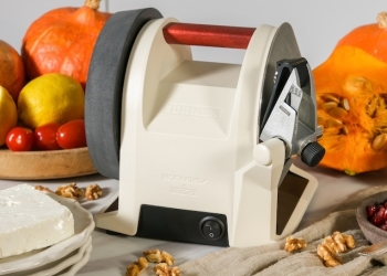 Tormek-T-1-Morakniv-1891_Blanc-Lin_Lifestyle-5-1